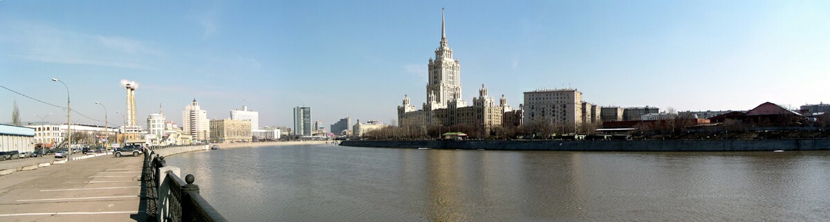Вид с Краснопресненской набережной. Москва