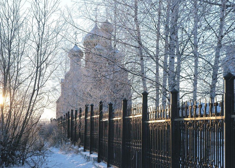  Зимний вид с храмом.