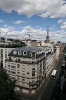 С балкона парижской квартиры