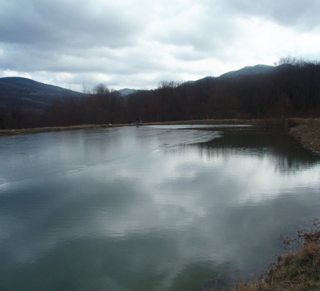Озеро в марте
