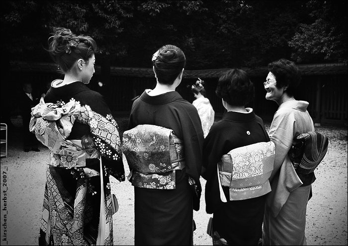 женщины в кимоно_