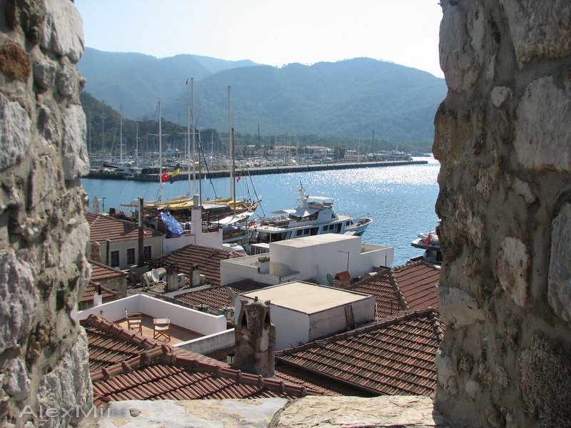 Вид на бухту из крепости 1