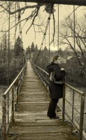 Девушка на мосту
