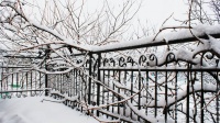 зима на балконе