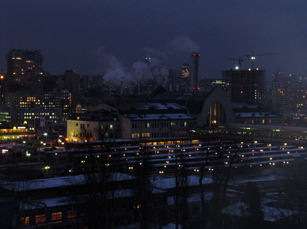 вечерний Киевский вокзал