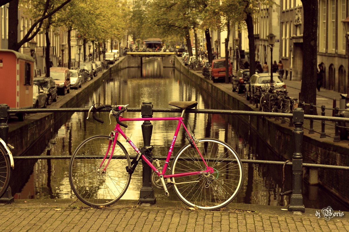 Амстердам- город велосипедов